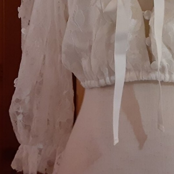 🍋***1Small Left!!**For Love and Lemons White Lace Cropped Top - Picture 7 of 8